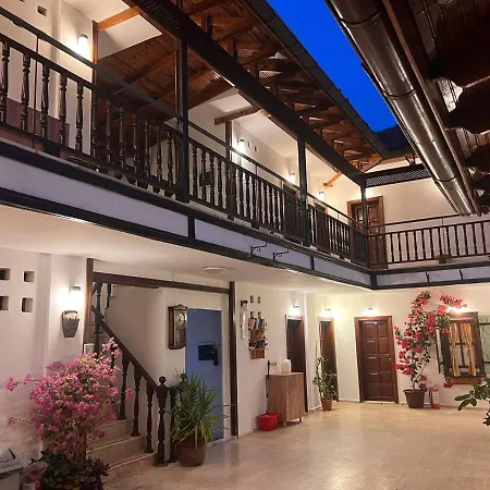 Palma Rosa Bed & Breakfast Çamyuva