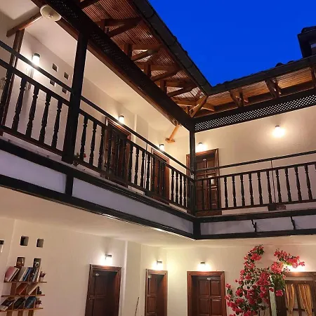 Oda ve Kahvaltı Palma Rosa 3*